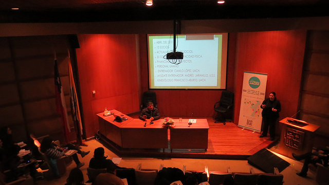 Foto charla Esmerindo Uribe